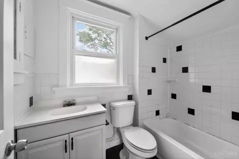 Bath - 4938 Plainville Rd, Cincinnati, OH 45227 photo 1 of 2