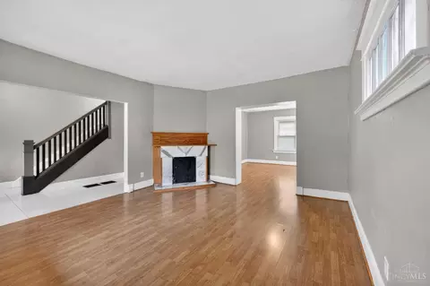 Living - 4938 Plainville Rd, Cincinnati, OH 45227 photo 6 of 6