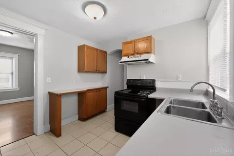 Kitchen - 4938 Plainville Rd, Cincinnati, OH 45227 photo 1 of 2