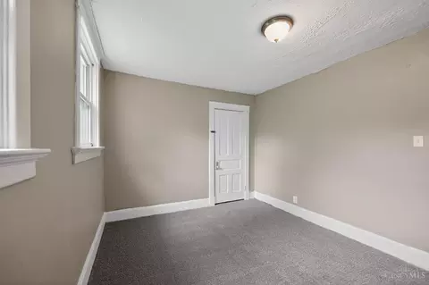 Bedroom - 4938 Plainville Rd, Cincinnati, OH 45227 photo 9 of 12