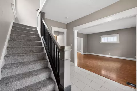 Entry Way - 4938 Plainville Rd, Cincinnati, OH 45227 photo 2 of 2
