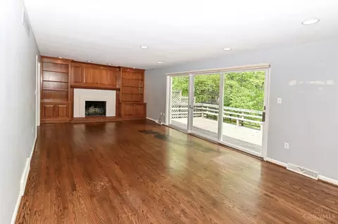 Living - 6248 Margo Ln, Cincinnati, OH 45227 photo 1 of 8