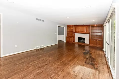 Living - 6248 Margo Ln, Cincinnati, OH 45227 photo 4 of 8