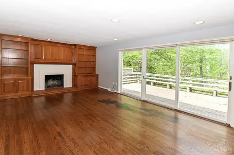Living - 6248 Margo Ln, Cincinnati, OH 45227 photo 3 of 8