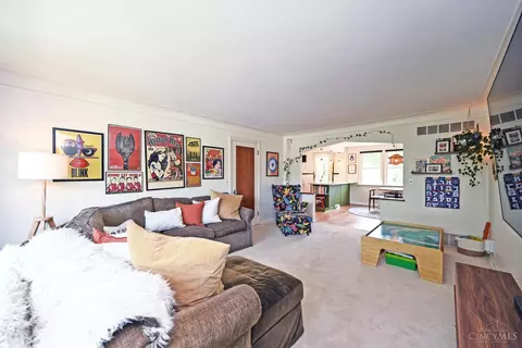 7325 Brookcrest Dr, Cincinnati, OH 45237 photo 11