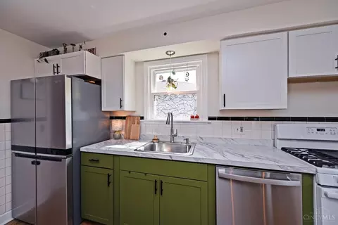 7325 Brookcrest Dr, Cincinnati, OH 45237 photo 14