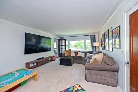 7325 Brookcrest Dr, Cincinnati, OH 45237 photo 10