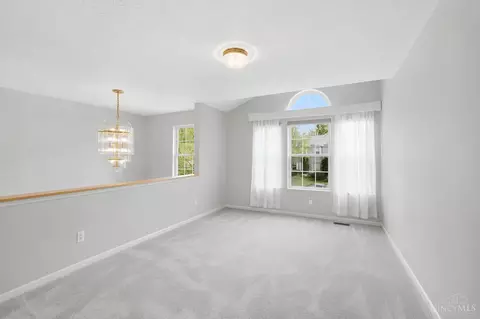 Living - 12191 Crestfield Ct, Cincinnati, OH 45249 photo 7 of 10