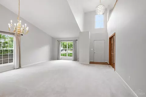 Living - 12191 Crestfield Ct, Cincinnati, OH 45249 photo 1 of 10
