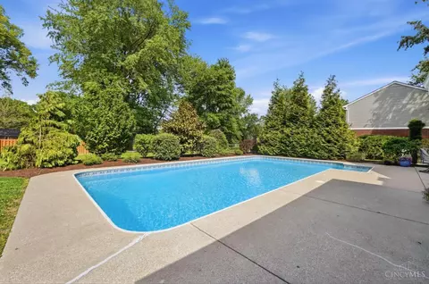 Exterior - 572 Common Wealth Dr, Cincinnati, OH 45244 photo 15 of 27