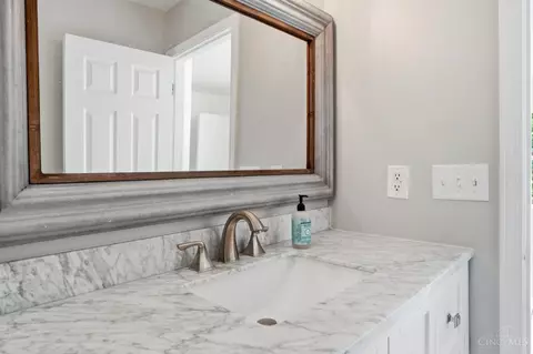 Bath - 572 Common Wealth Dr, Cincinnati, OH 45244 photo 10 of 11