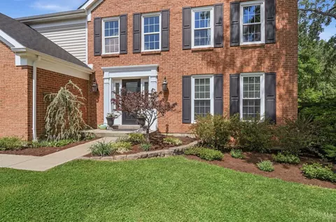 Exterior - 572 Common Wealth Dr, Cincinnati, OH 45244 photo 4 of 27