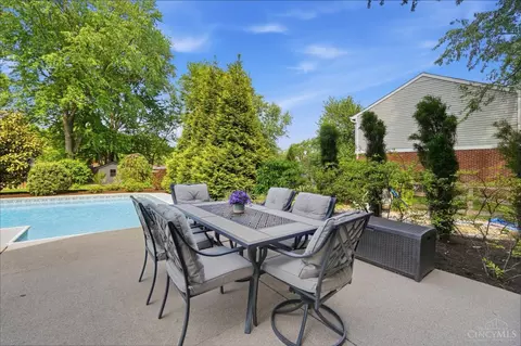Exterior - 572 Common Wealth Dr, Cincinnati, OH 45244 photo 12 of 27