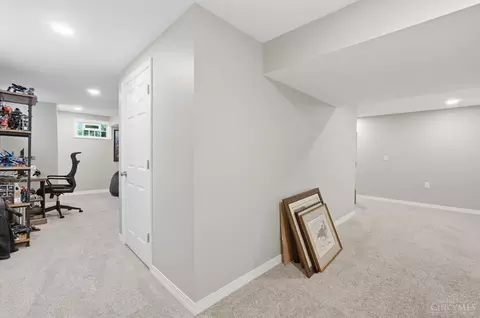 Entry Way - 572 Common Wealth Dr, Cincinnati, OH 45244 photo 10 of 11