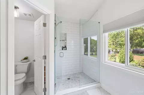 Bath - 572 Common Wealth Dr, Cincinnati, OH 45244 photo 6 of 11