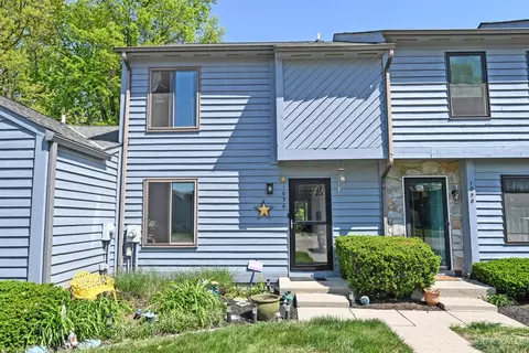 1056 Crisfield Dr, Cincinnati, OH 45245