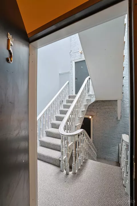 Entry Way - 724 Main St, Cincinnati, OH 45202 photo 1 of 2