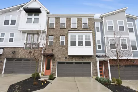 102 Blossom View Dr, Loveland, OH 45140