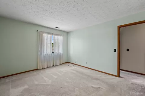 Bedroom - 3981 School Section Rd, Cheviot, OH 45211 photo 4 of 7