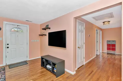 Entry Way - 208 Furbee Dr, Mason, OH 45040 photo 2 of 2