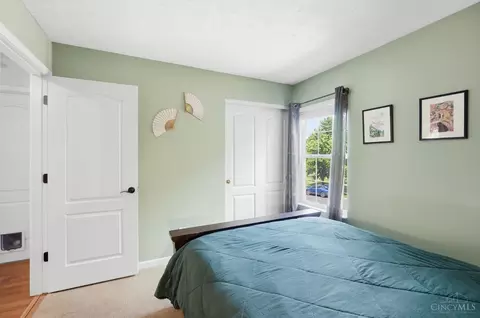Bedroom - 422 Wyndham Dr, Hamilton Township, OH 45039 photo 4 of 4