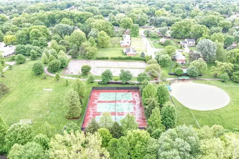 View/Area - 1815 Wanninger Ln, Cincinnati, OH 45255 photo 4 of 5