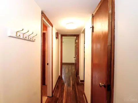 Entry Way - 1815 Wanninger Ln, Cincinnati, OH 45255 photo 2 of 2