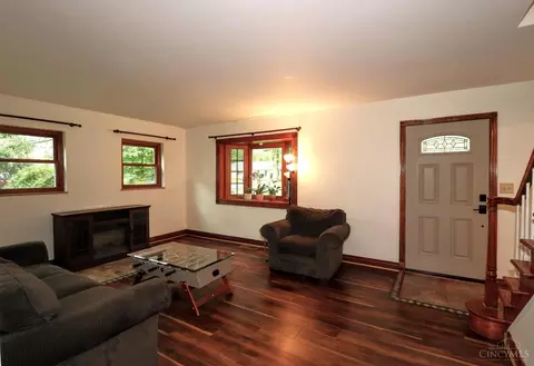 Living - 1815 Wanninger Ln, Cincinnati, OH 45255 photo 5 of 5