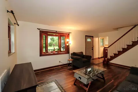Living - 1815 Wanninger Ln, Cincinnati, OH 45255 photo 3 of 5