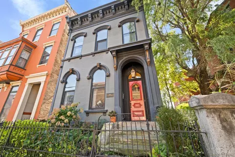 909 Dayton St, Cincinnati, OH 45214