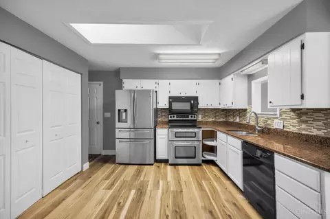 Kitchen - 4488 Glen Willow Dr, Batavia, OH 45103 photo 1 of 3