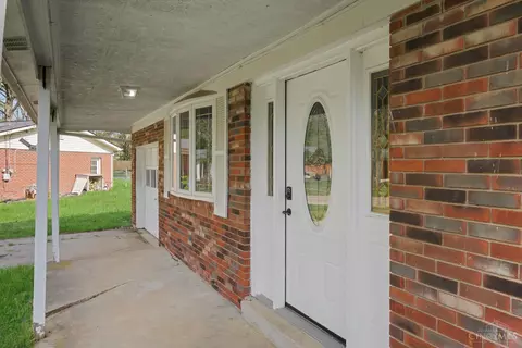 Exterior - 4488 Glen Willow Dr, Batavia, OH 45103 photo 9 of 16