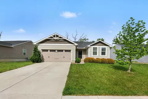 157 Wooded Ridge Dr, Amelia, OH 45102