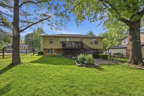 Exterior - 8854 Dover Dr, Maineville, OH 45039 photo 6 of 7
