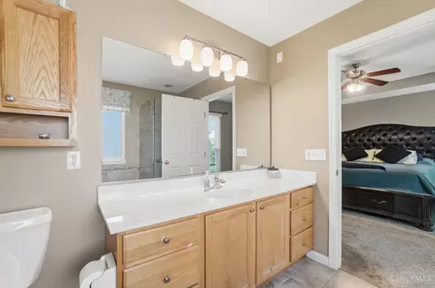 Bath - 504 Dakota Run, Hamilton Township, OH 45039 photo 2 of 8
