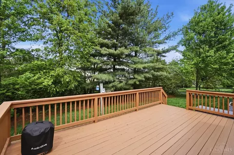 Exterior - 504 Dakota Run, Hamilton Township, OH 45039 photo 13 of 14