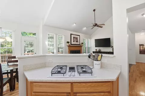 Kitchen - 504 Dakota Run, Hamilton Township, OH 45039 photo 5 of 5