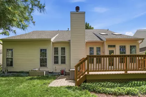 Exterior - 504 Dakota Run, Hamilton Township, OH 45039 photo 7 of 14