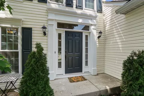 Exterior - 504 Dakota Run, Hamilton Township, OH 45039 photo 6 of 14