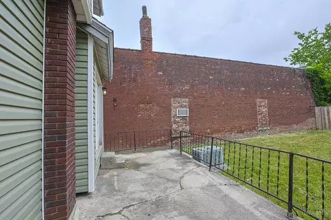 Exterior - 2956 Henshaw Ave, Cincinnati, OH 45225 photo 4 of 8