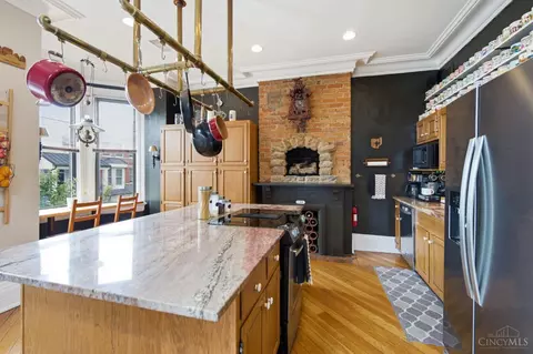 Kitchen - 1224 Ida St, Cincinnati, OH 45202 photo 2 of 4