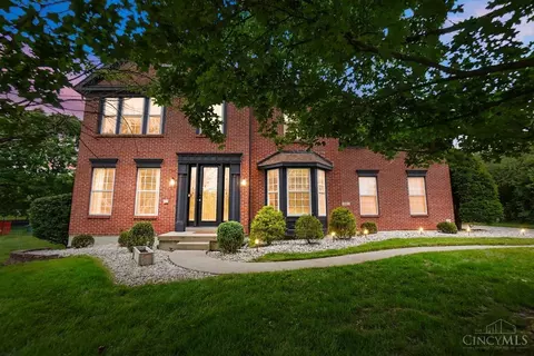 80 Gregg Ct, Springboro, OH 45066