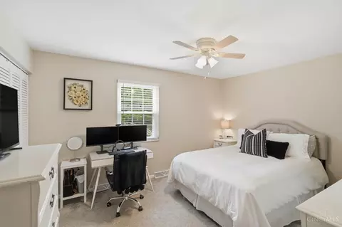 Bedroom - 5318 Chatelaine Ct, Cincinnati, OH 45247 photo 3 of 3
