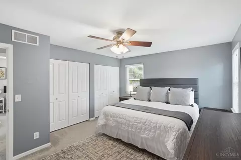Bedroom - 5318 Chatelaine Ct, Cincinnati, OH 45247 photo 2 of 3