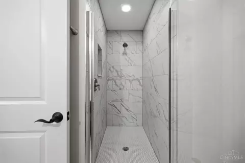 Bath - 3266 Harborside Dr, Cincinnati, OH 45248 photo 9 of 9