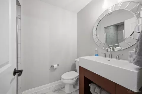 Bath - 3266 Harborside Dr, Cincinnati, OH 45248 photo 8 of 9