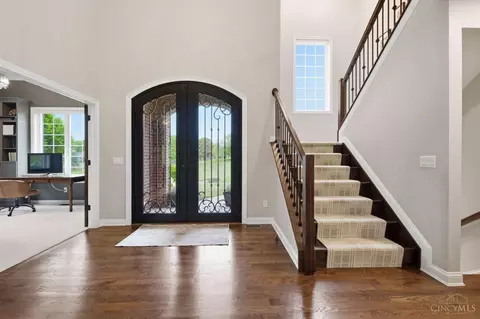 Entry Way - 3266 Harborside Dr, Cincinnati, OH 45248 photo 2 of 6