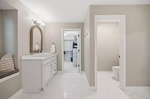 Bath - 3266 Harborside Dr, Cincinnati, OH 45248 photo 4 of 9