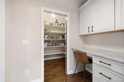Entry Way - 3266 Harborside Dr, Cincinnati, OH 45248 photo 4 of 6
