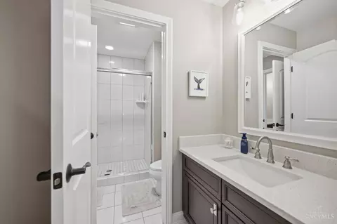 Bath - 3266 Harborside Dr, Cincinnati, OH 45248 photo 5 of 9